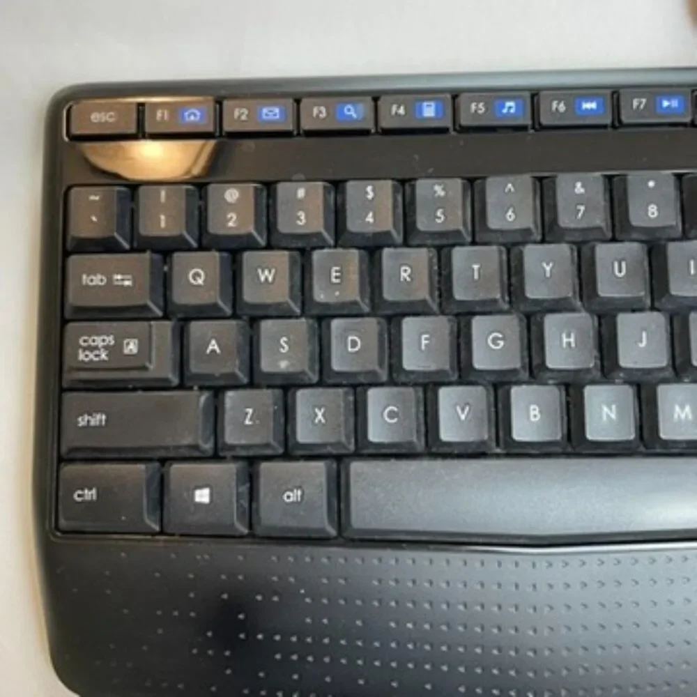 Logitech this gently